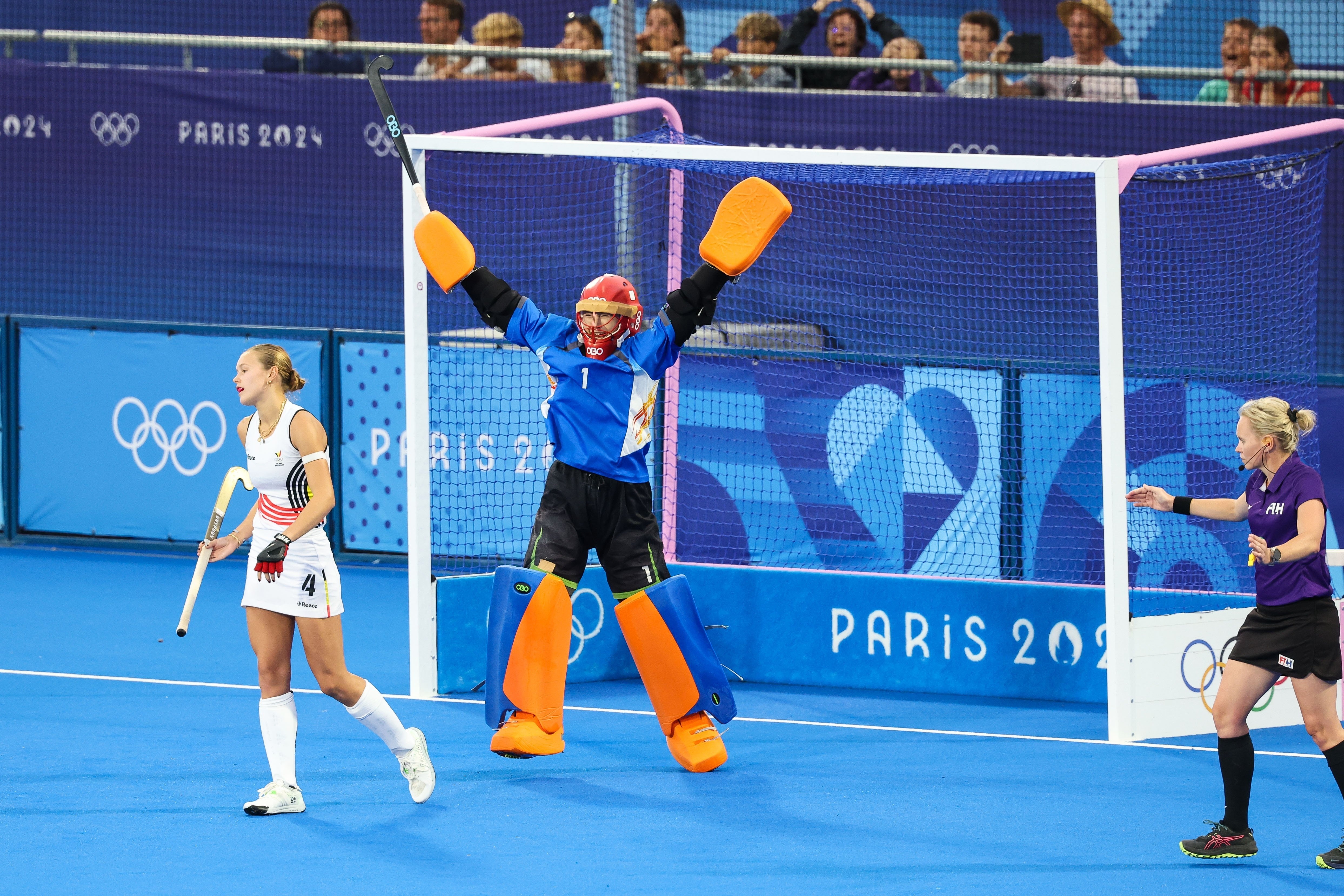 关于敏锐传球：中场球员细腻传球组织进攻的信息