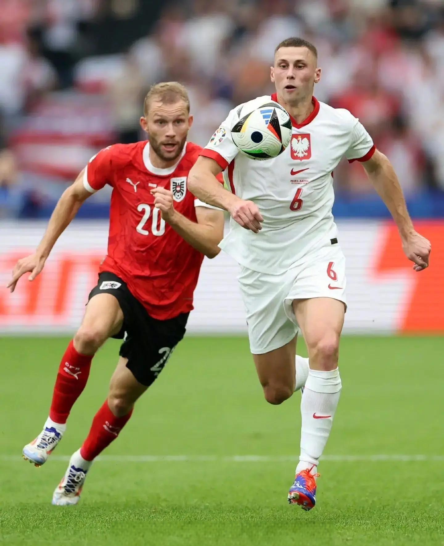 波兰队赢得胜利,迈向欧洲杯冠军的简单介绍 波兰队赢得胜利,迈向欧洲杯冠军的简单介绍