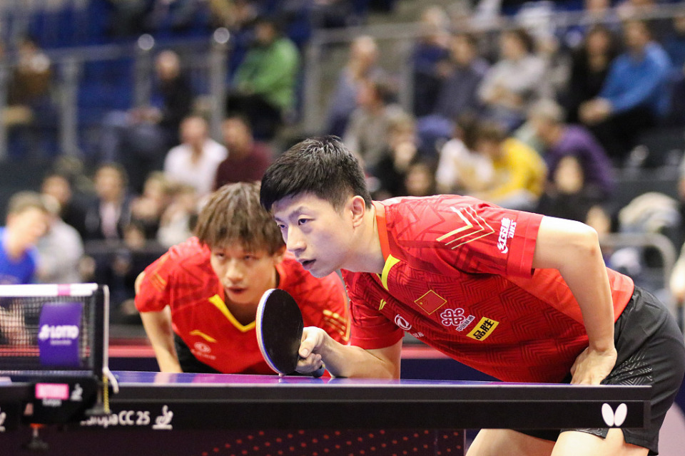 包含英格兰队险胜葡萄牙队，马龙统治全场的词条