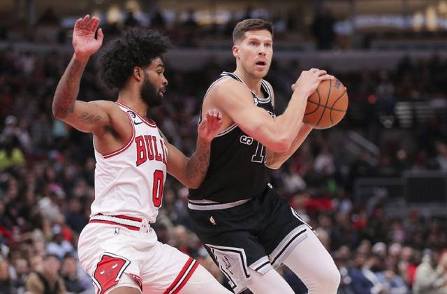 公牛逆转山东队,拉文统治全场的简单介绍 公牛逆转山东队,拉文统治全场的简单介绍